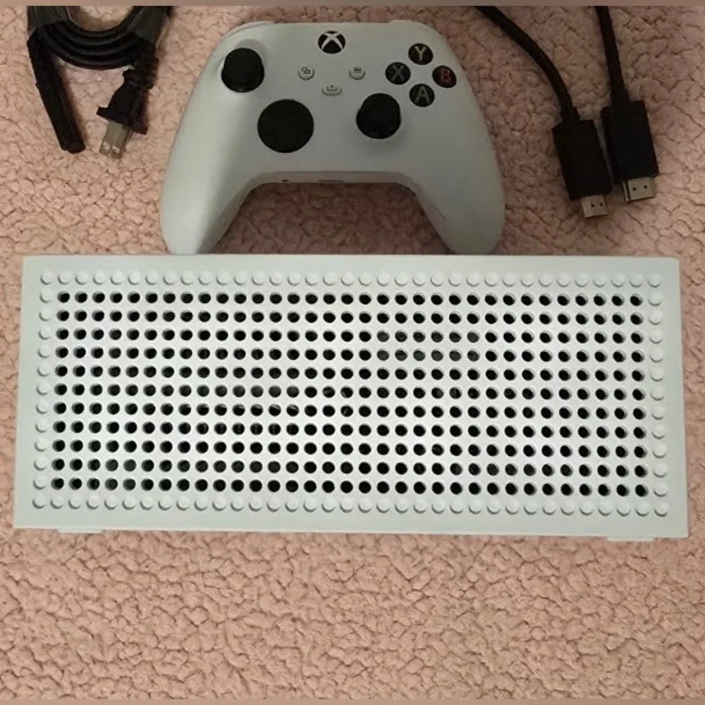 Xbox Series S (512GB model) (one controller, HDMI & power cord included) - white